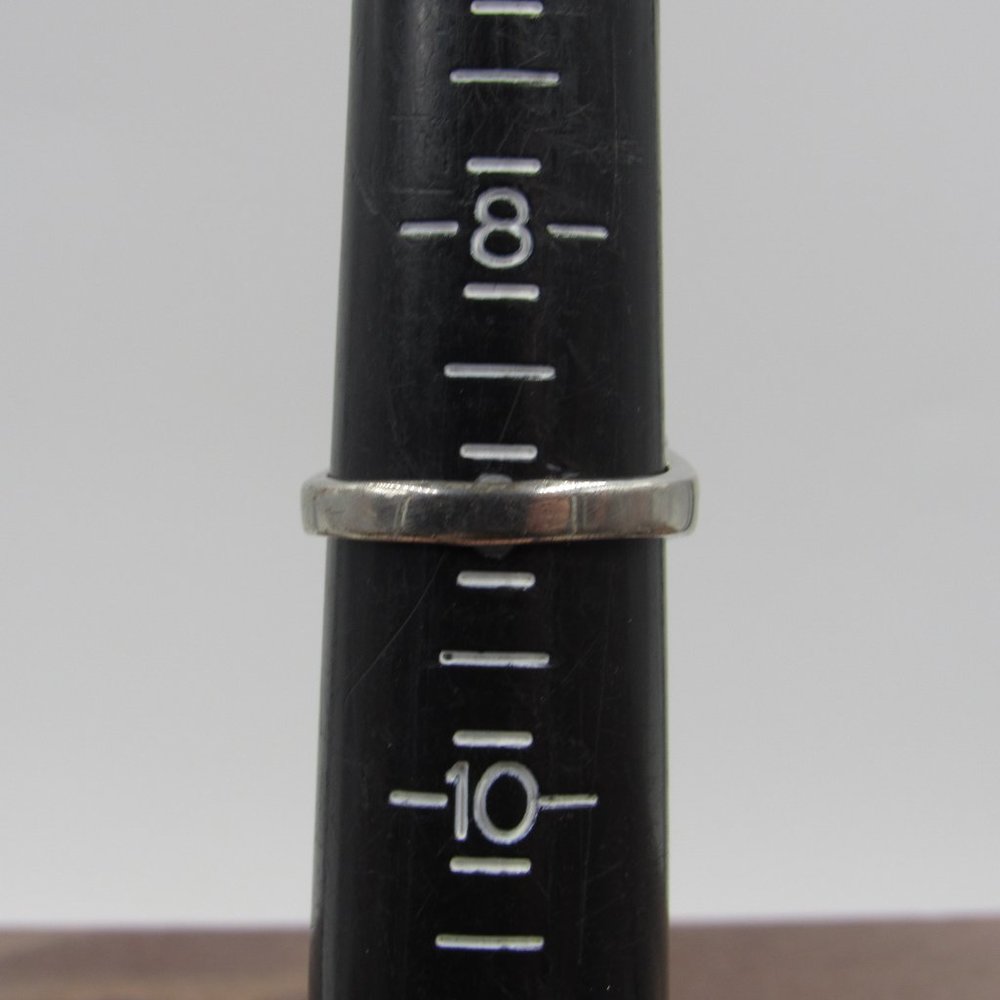Size 9 Silver Tone Large CZ Diamond Band Ring - Picture 5 of 7